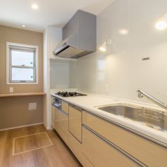 食洗機付システムキッチンは快適な家事体験を生み出します(キッチン)