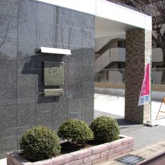 建物エントランスです。(玄関)